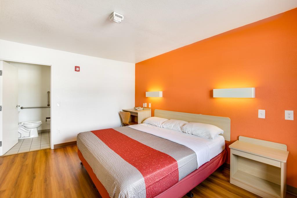 Motel 6-Columbus, Oh - West Экстерьер фото
