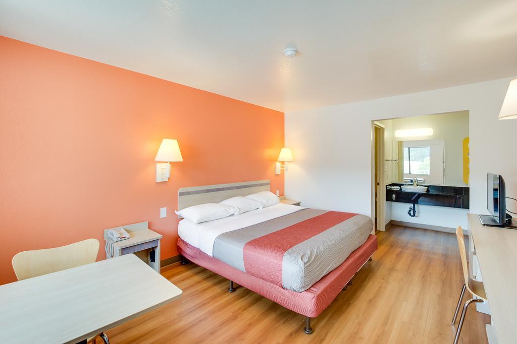 Motel 6-Columbus, Oh - West Экстерьер фото