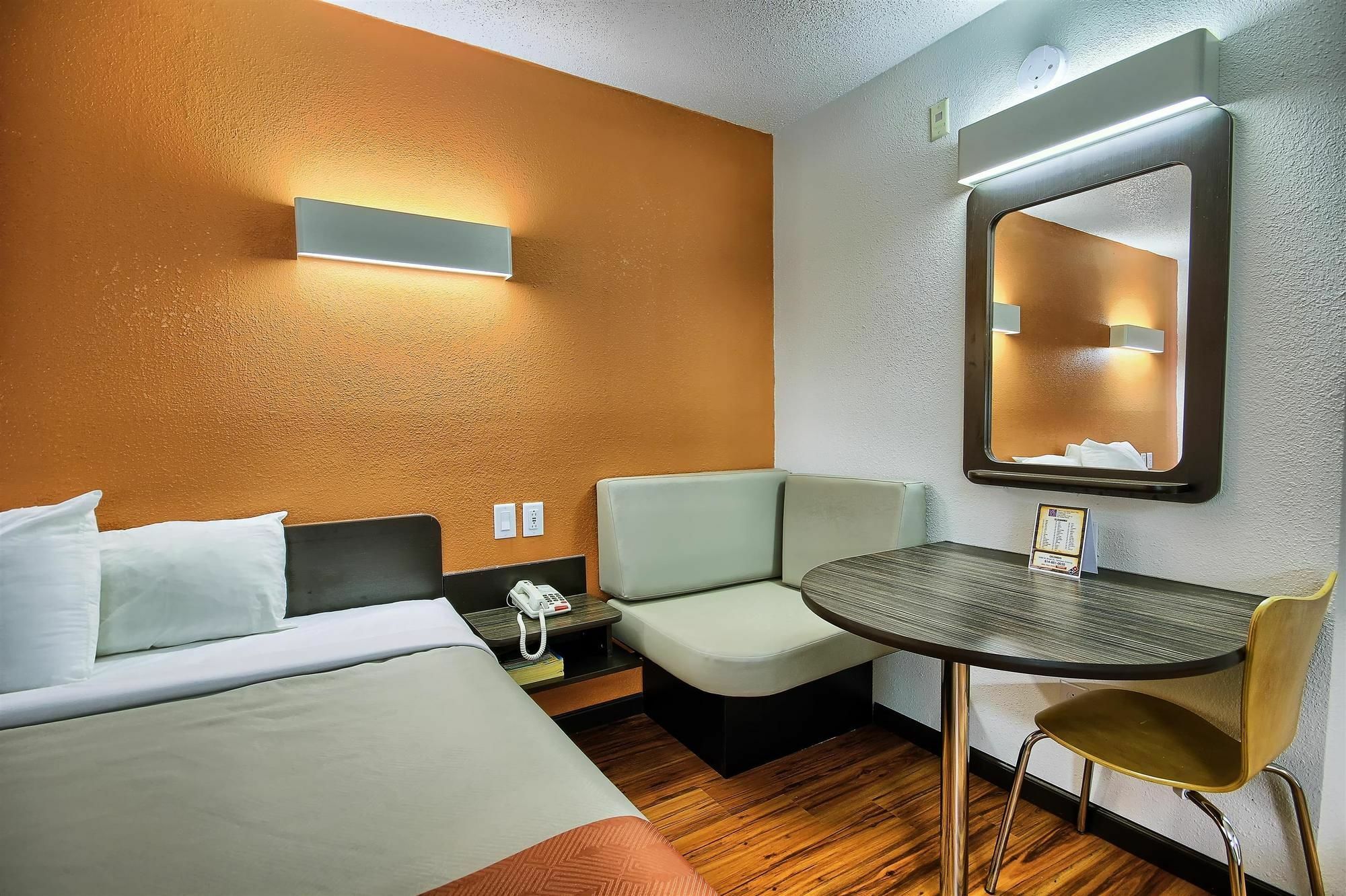 Motel 6-Columbus, Oh - West Экстерьер фото